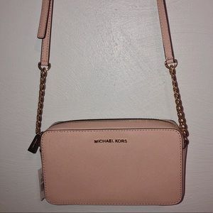 Michael Kors Jet Set crossbody purse in soft pink